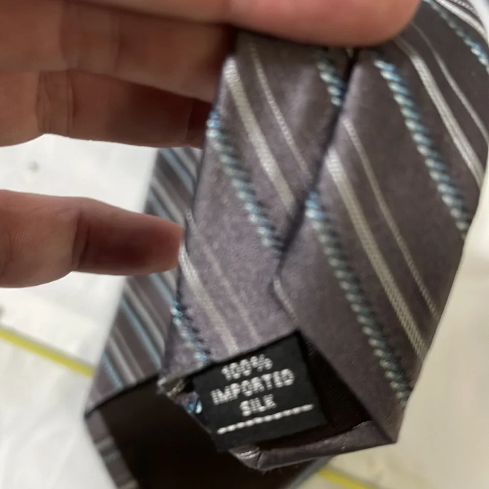 Structure mens tie in silver and blue diagonal stripe 3.5” W x 57”L - Picture 4 of 8